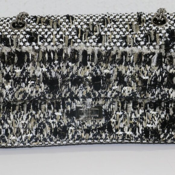 CHANEL Tweed 2.55 Reissue 225 Flap Black White & Gold - 17188158 - Picture 8 of 12